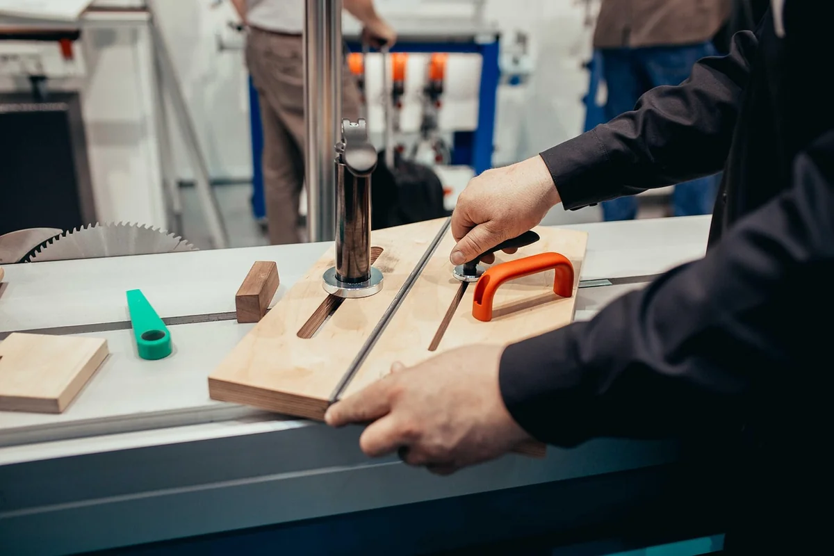 Comparatif 2026 : Quel type de scie pour quel usage ?